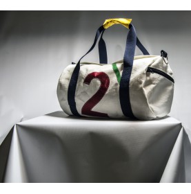 Petit sac de voyage blanc en voile recyclée 23 x 45 cm